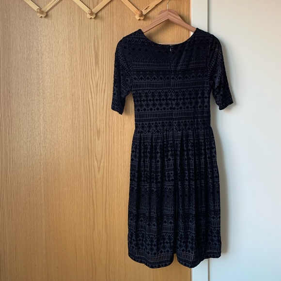 ANTHRO Meadow Rue Geo Velvet Burnout Dress in Navy - Picture 3 of 8